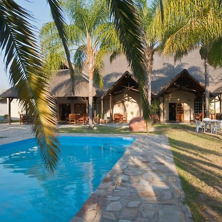 Oshakati Country Otel Dış mekan fotoğraf