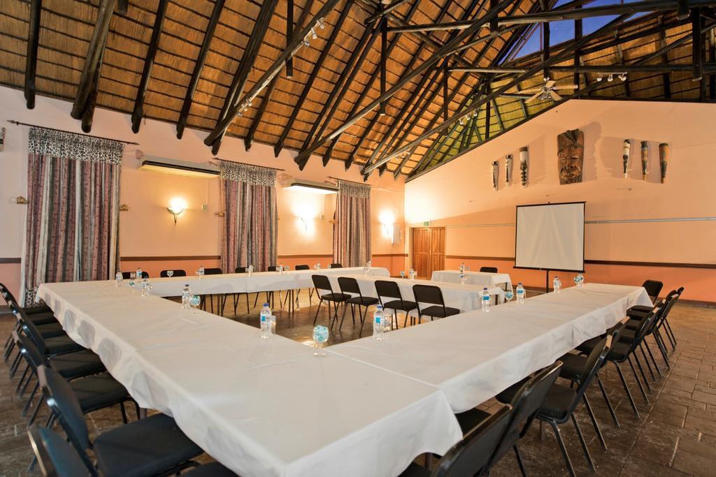 Oshakati Country Otel Dış mekan fotoğraf