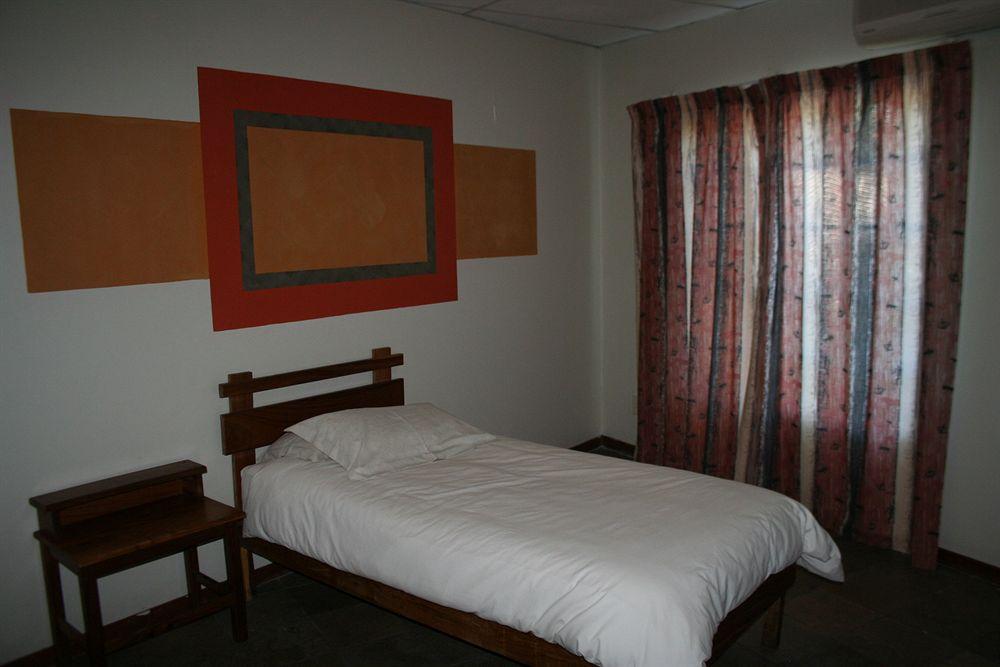 Oshakati Country Otel Dış mekan fotoğraf
